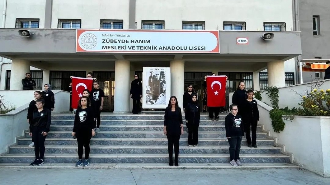 Okulumuzda 10 Kasım Atatürk'ü Anma Töreni